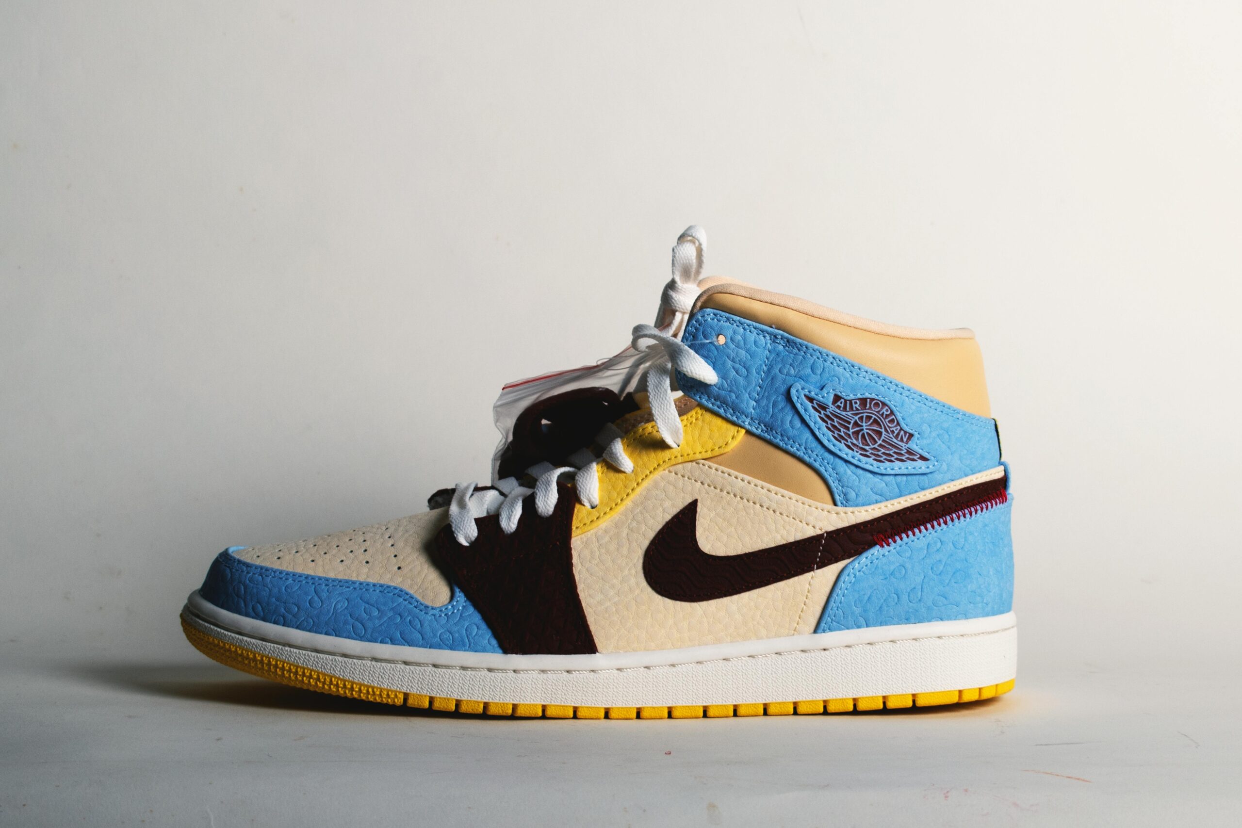 Top Shoe Trends to Sell Online in 2025